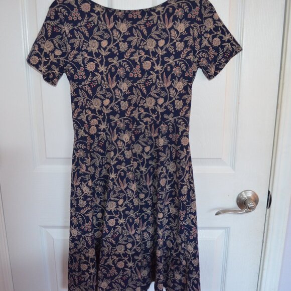 Uniqlo Short Sleeve Dress (Built in bra) - Picture 2 of 3